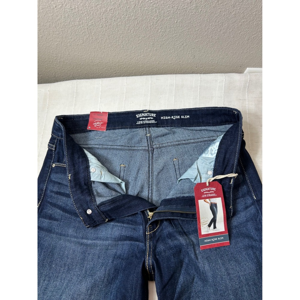 Signature by Levi Strauss & Co Stretch Soft Dark Wash High-Rise Slim jeans 12/31 - Picture 3 of 13